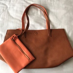 Faux leather tote w removable zip pouch